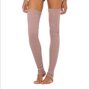 Alo Goddess Leg Warmer